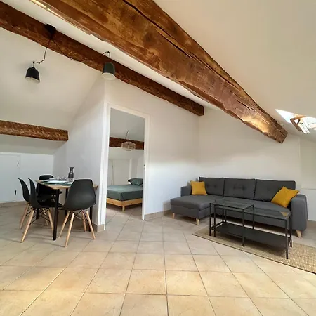 Sous Les Toits De Golfe Juan, 2 A 4 Personnes Apartment *