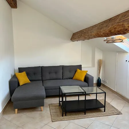 Apartment Sous Les Toits De Golfe Juan, 2 A 4 Personnes Vallauris